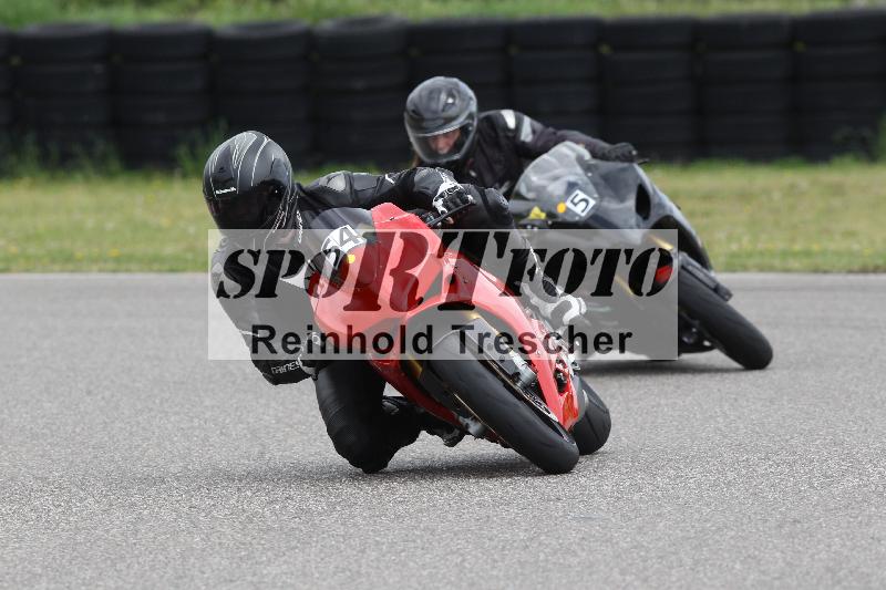 /Archiv-2025/10 23.04.2025 Cornu Master School ADR/rot-rouge/54